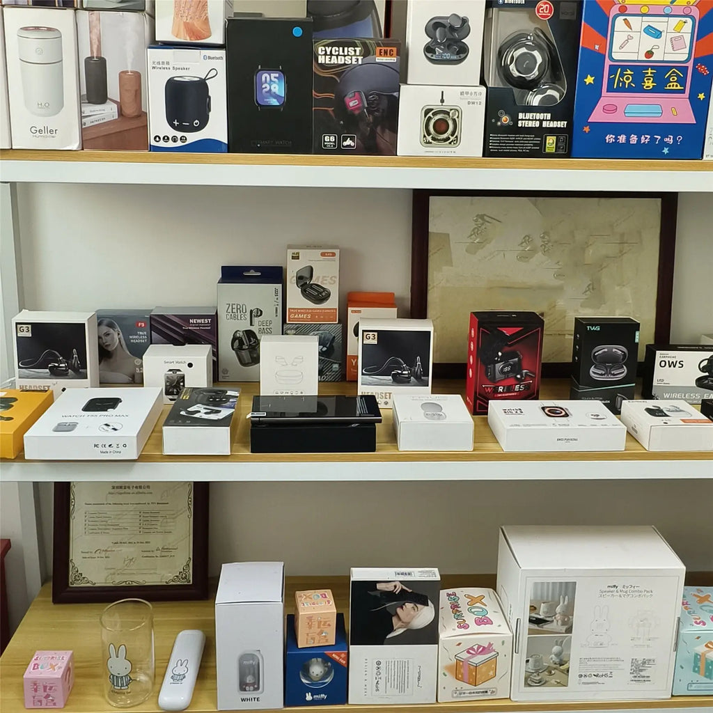 Lucky 3C Electronics Mystery Box Boxes Random Hot Selling Latest Smart Watches New TFT Smart Electronic Gadgets